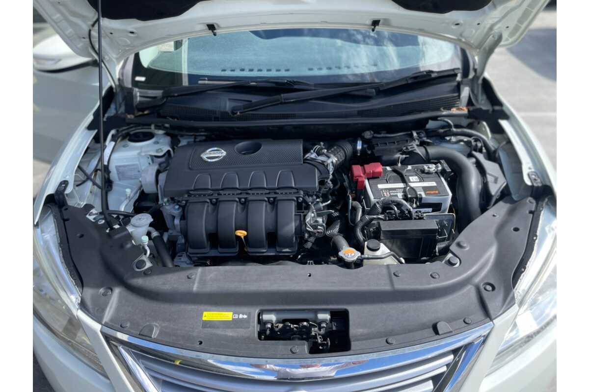 2013 Nissan Pulsar ST B17