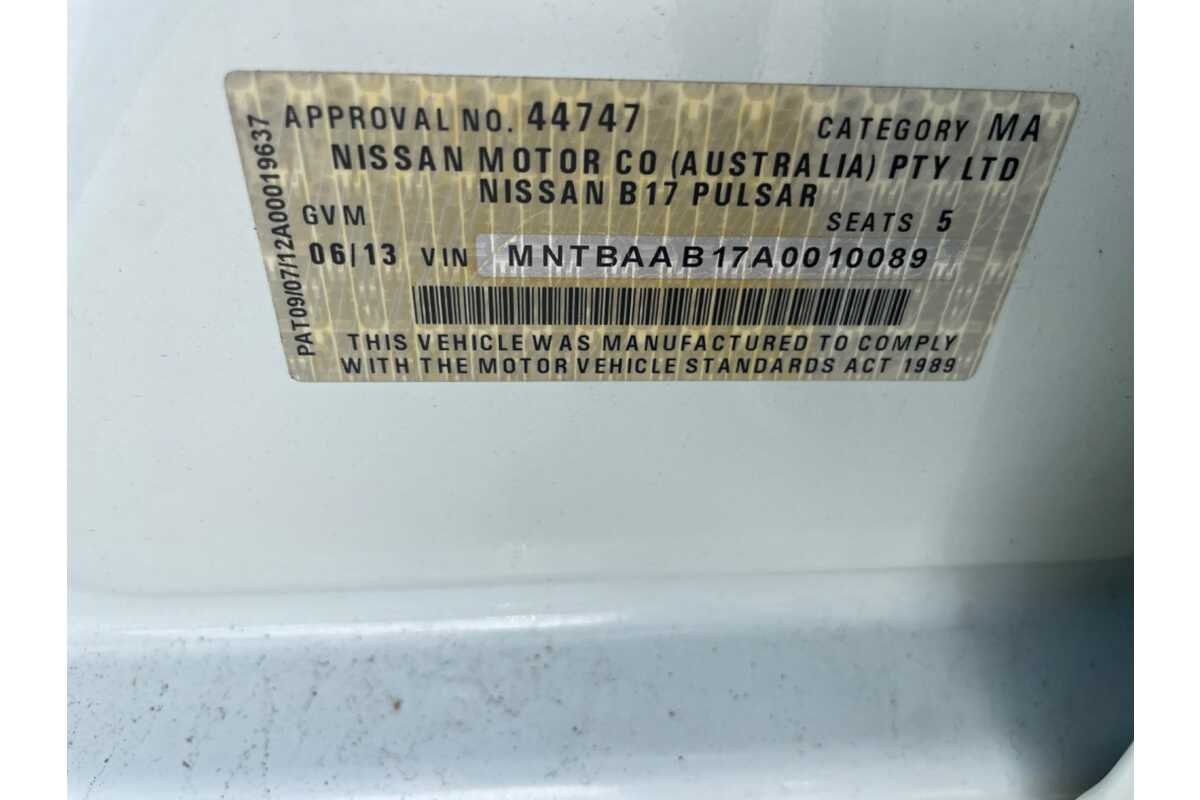 2013 Nissan Pulsar ST B17