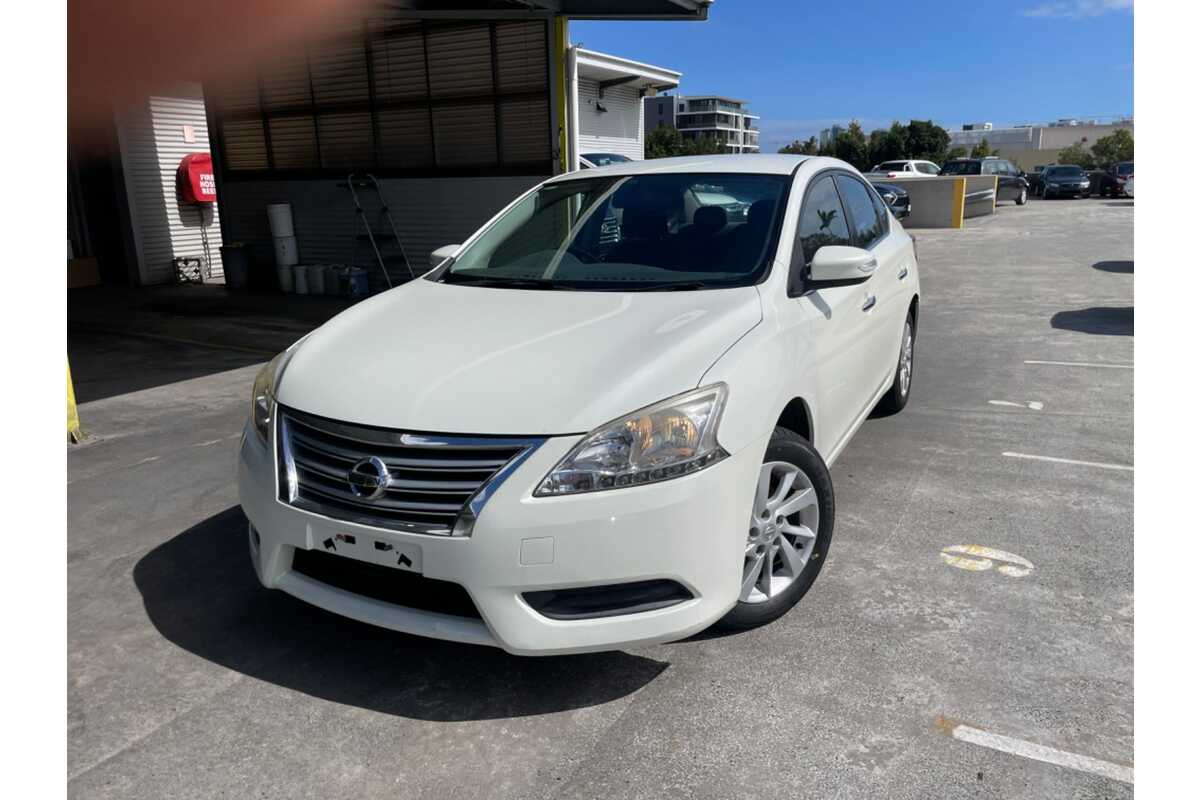 2013 Nissan Pulsar ST B17