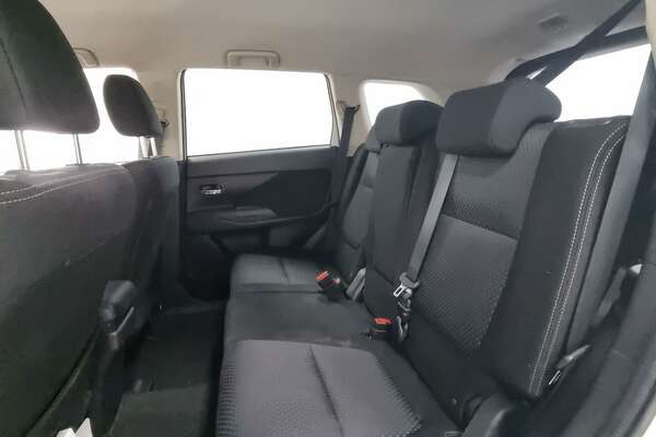 2018 Mitsubishi Outlander ES ADAS ZL