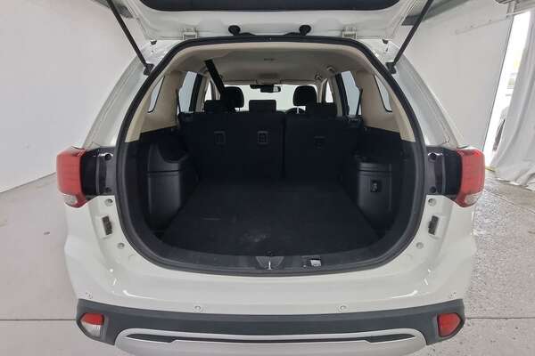 2018 Mitsubishi Outlander ES ADAS ZL