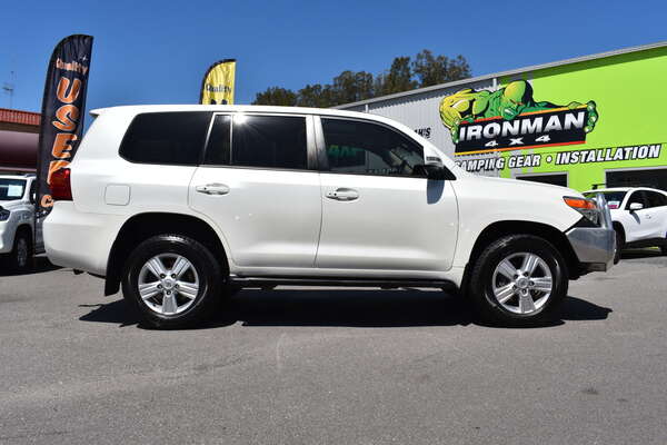 2013 Toyota Landcruiser Sahara VDJ200R MY13