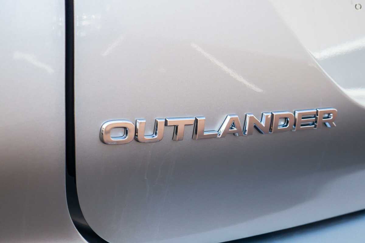 2023 Mitsubishi Outlander LS ZM