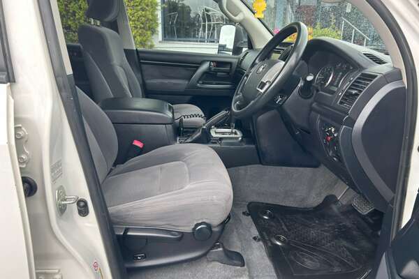 2015 Toyota Landcruiser GXL VDJ200R
