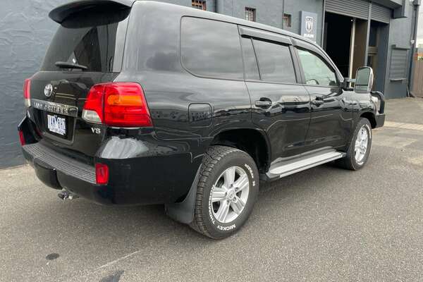 2013 Toyota Landcruiser Altitude VDJ200R