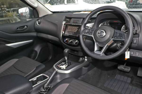 2023 Nissan Navara SL D23