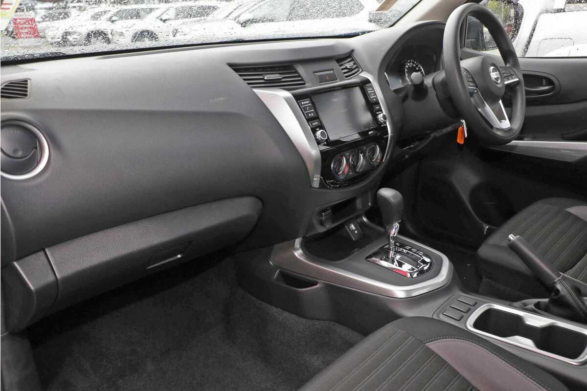 2023 Nissan Navara SL D23