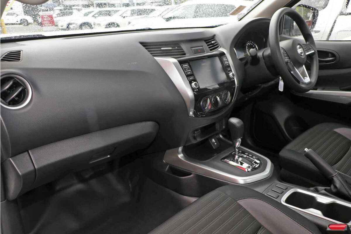 2023 Nissan Navara SL D23