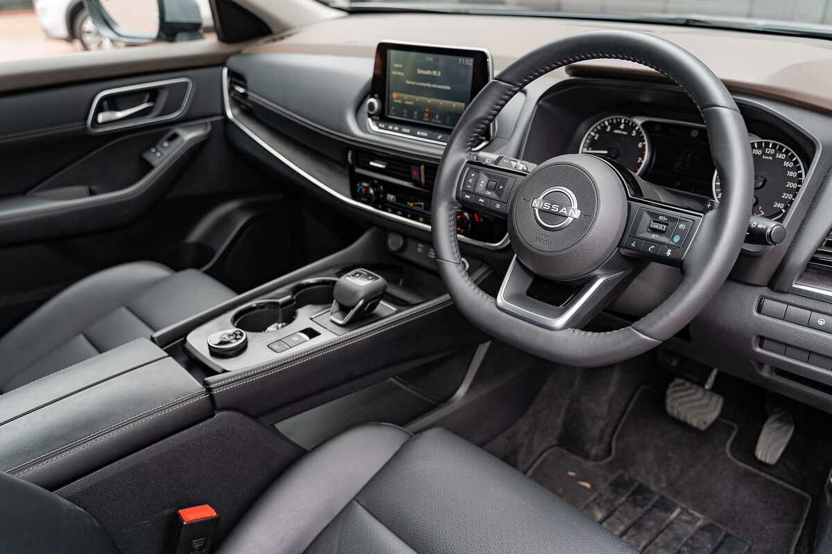 2022 Nissan X-TRAIL ST-L T33