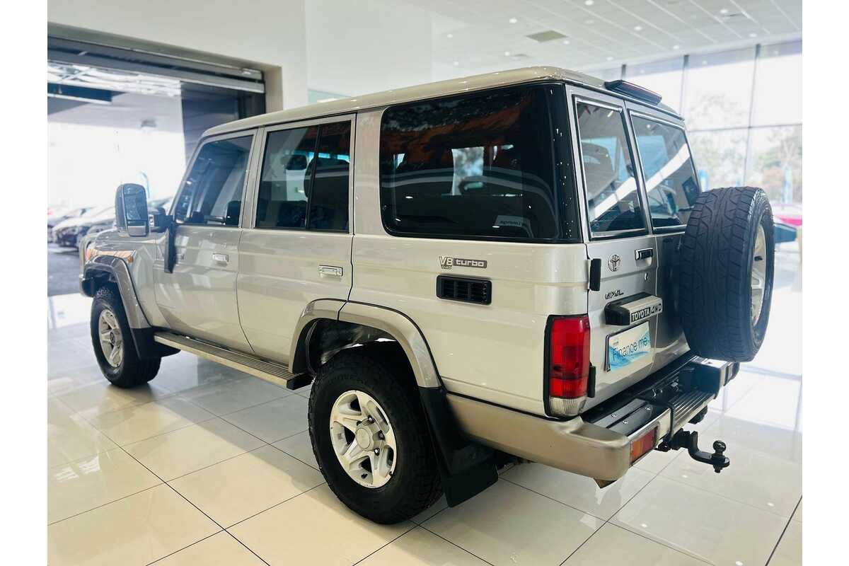 2011 Toyota Landcruiser GXL VDJ76R