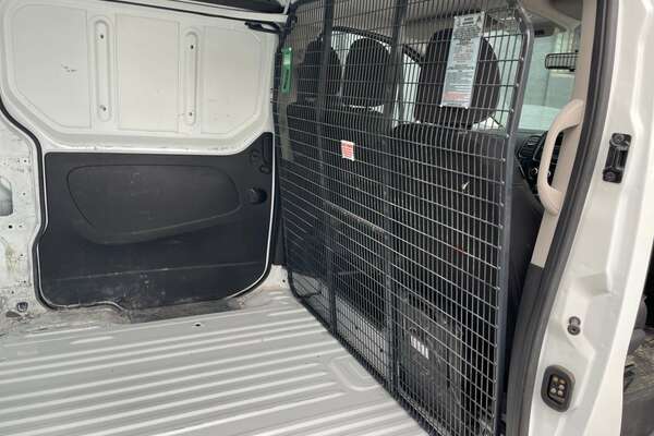 2020 Mitsubishi Express GLX SN