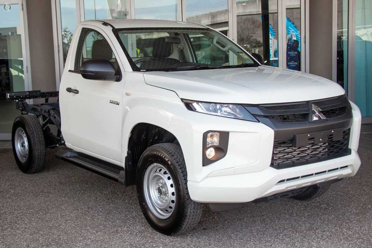 2023 Mitsubishi Triton GLX MR