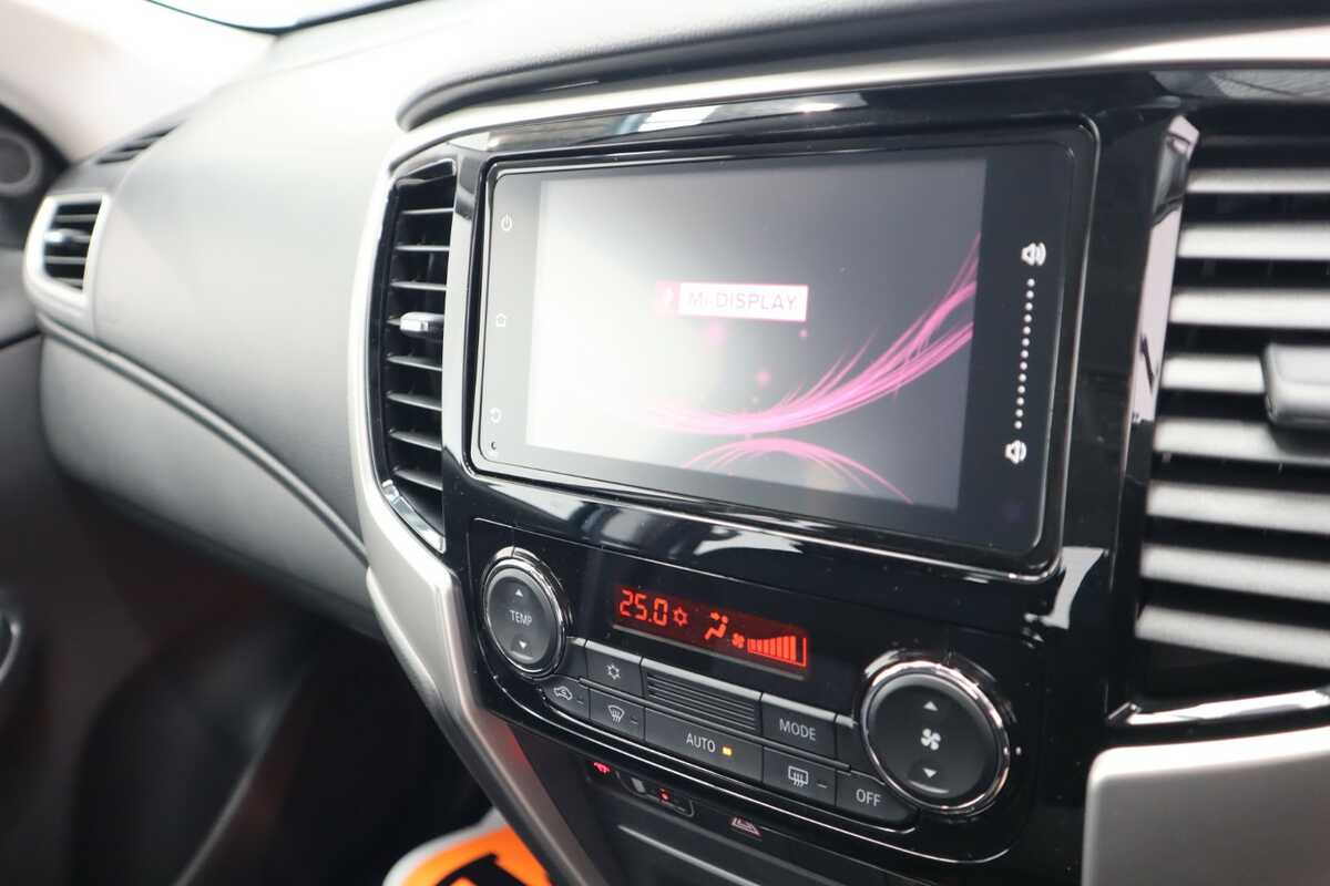2023 Mitsubishi Triton MRGLX+ 2.4L D 6A/T 4X4 DC PU MR4S47