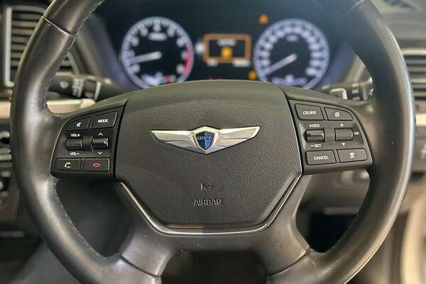 2016 Hyundai Genesis  DH