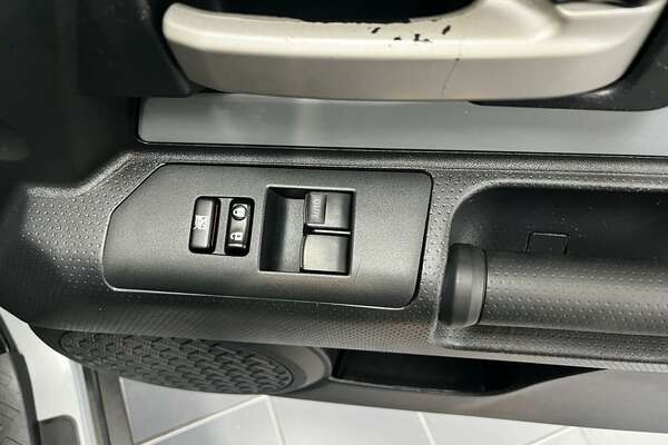 2014 Toyota FJ Cruiser  GSJ15R