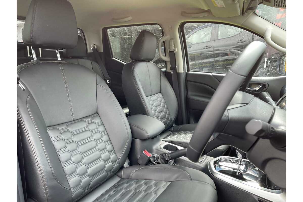 2023 Nissan Navara ST-X D23