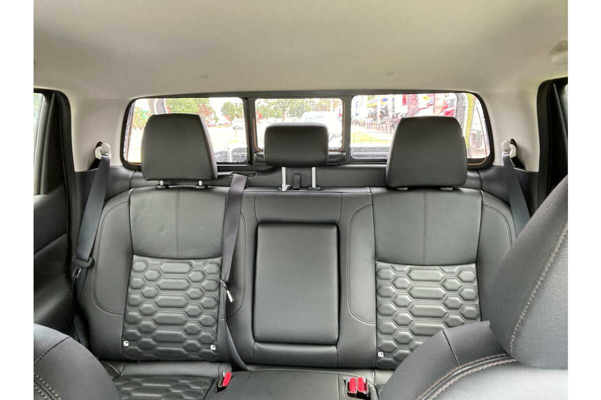 2023 Nissan Navara ST-X D23