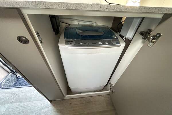 2023 Jayco BASE STATION CARAVAN 23.73-6.OB.BS-MY23