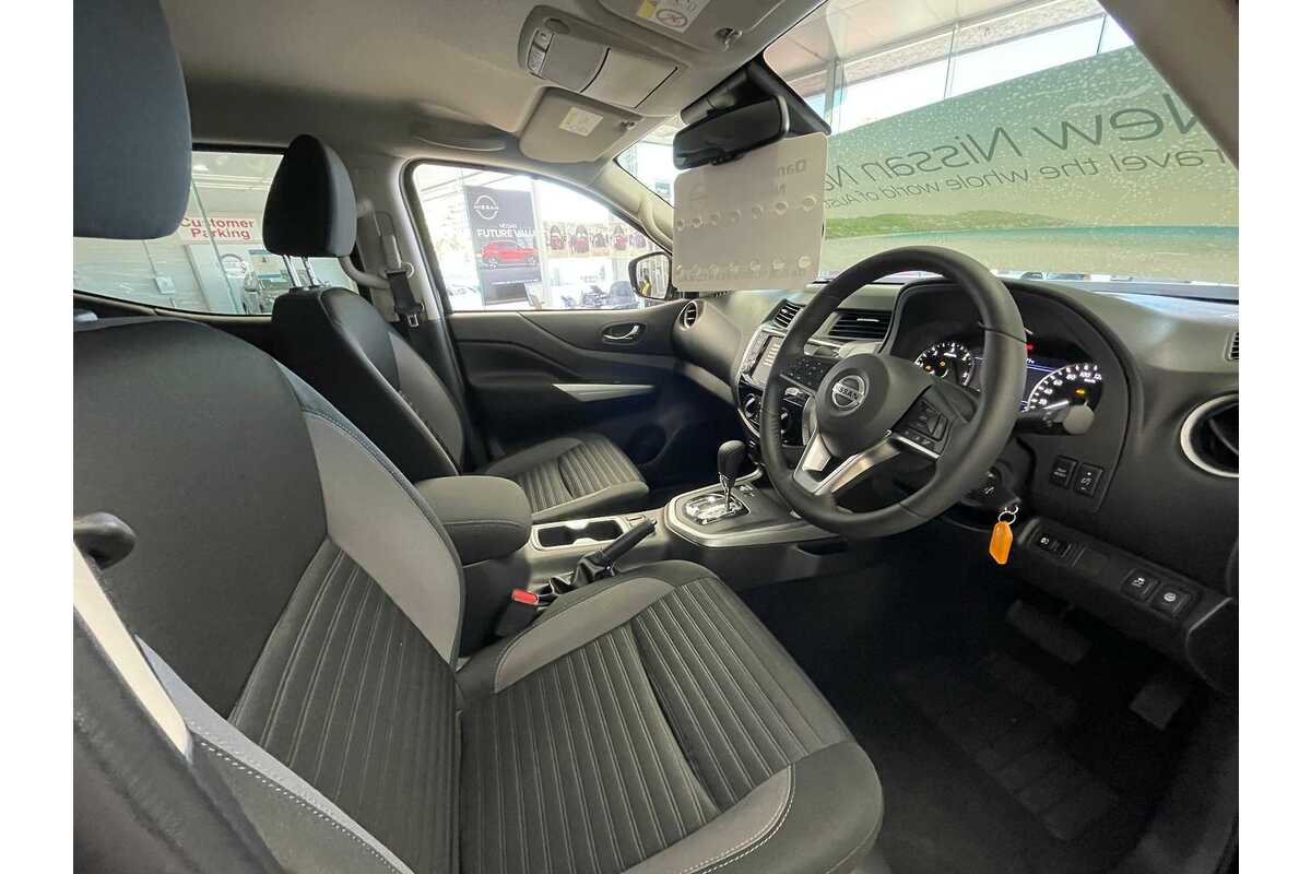 2023 Nissan Navara ST D23