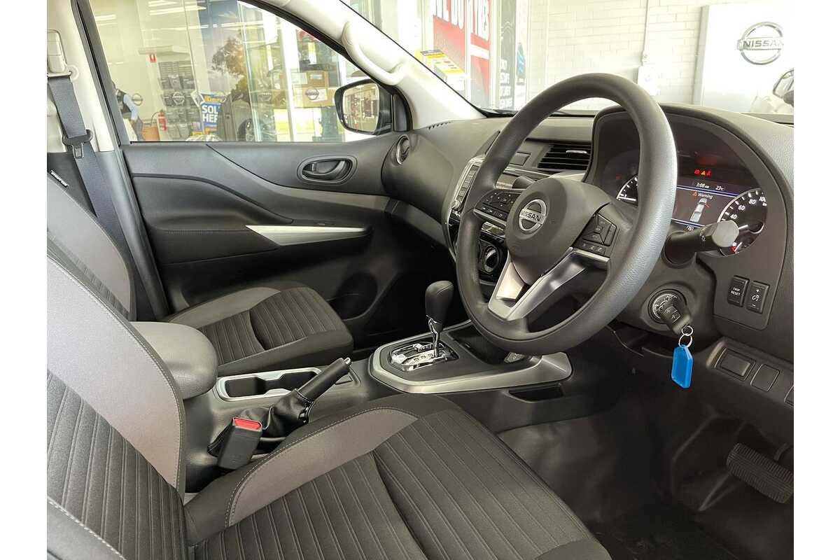 2023 Nissan Navara SL D23