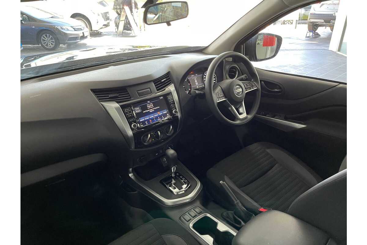 2023 Nissan Navara SL D23