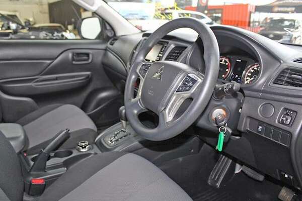 2020 Mitsubishi Triton GLX MR