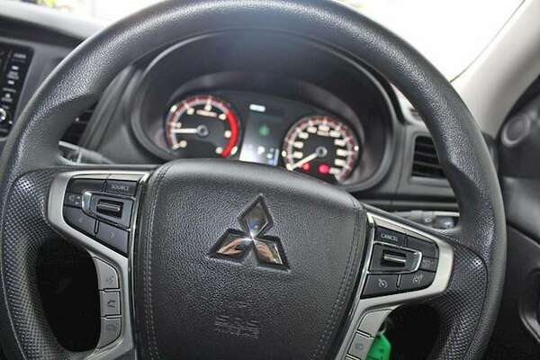 2020 Mitsubishi Triton GLX MR