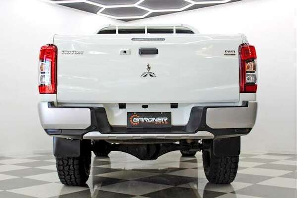 2020 Mitsubishi Triton GLX MR