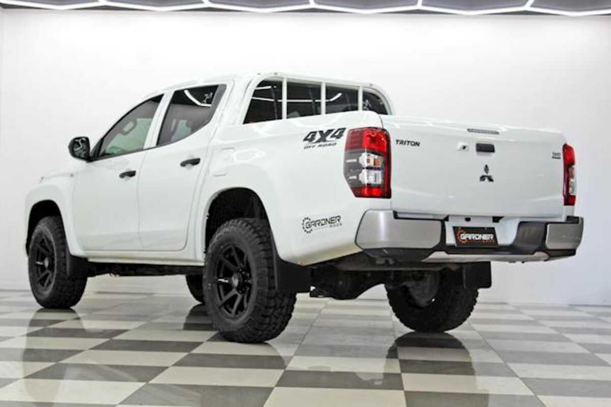 2020 Mitsubishi Triton GLX MR