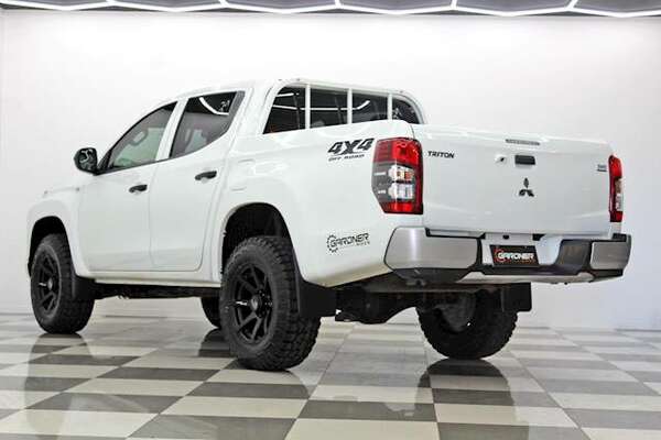 2020 Mitsubishi Triton GLX MR