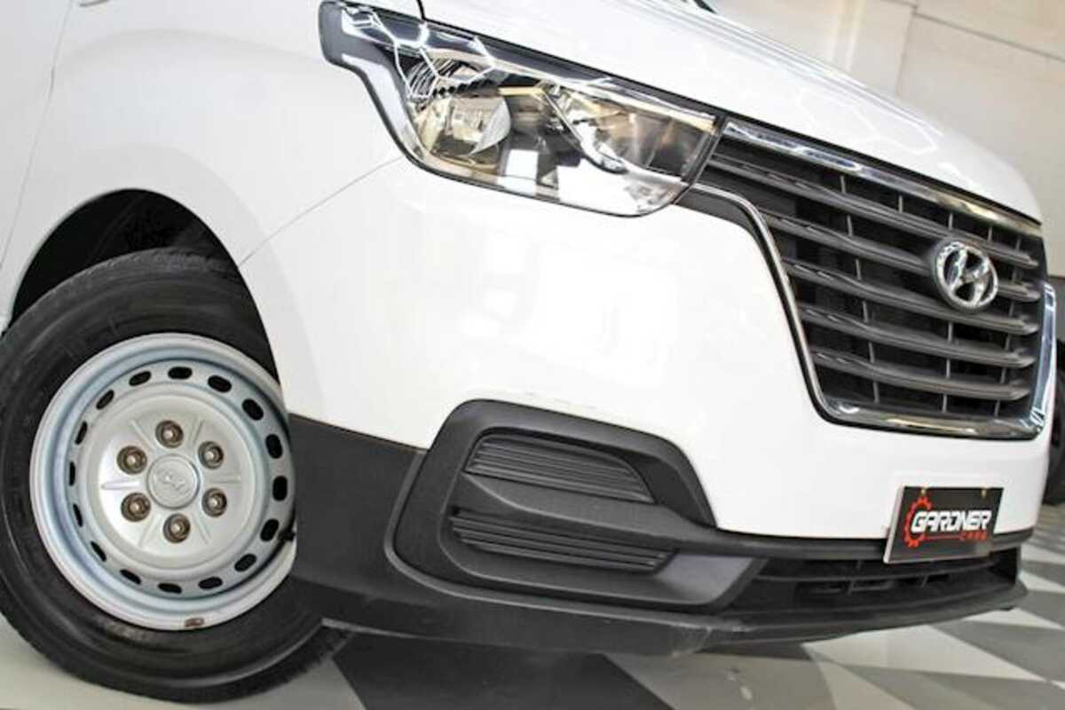 2018 Hyundai iLoad  TQ4