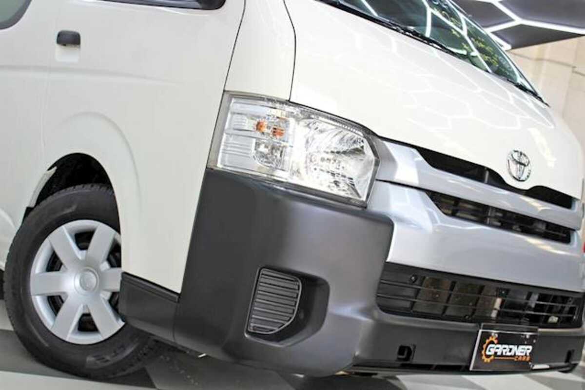 2019 Toyota Hiace Commuter TRH223R
