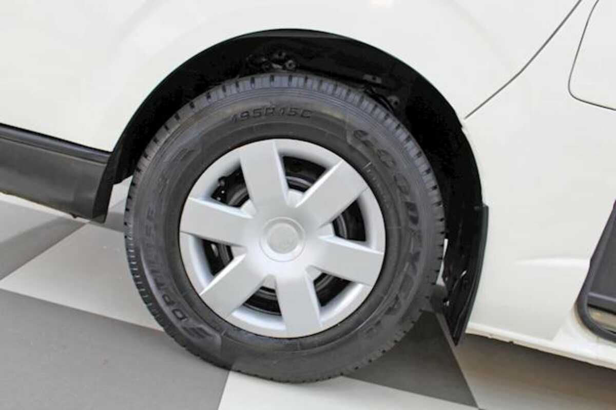 2019 Toyota Hiace Commuter TRH223R