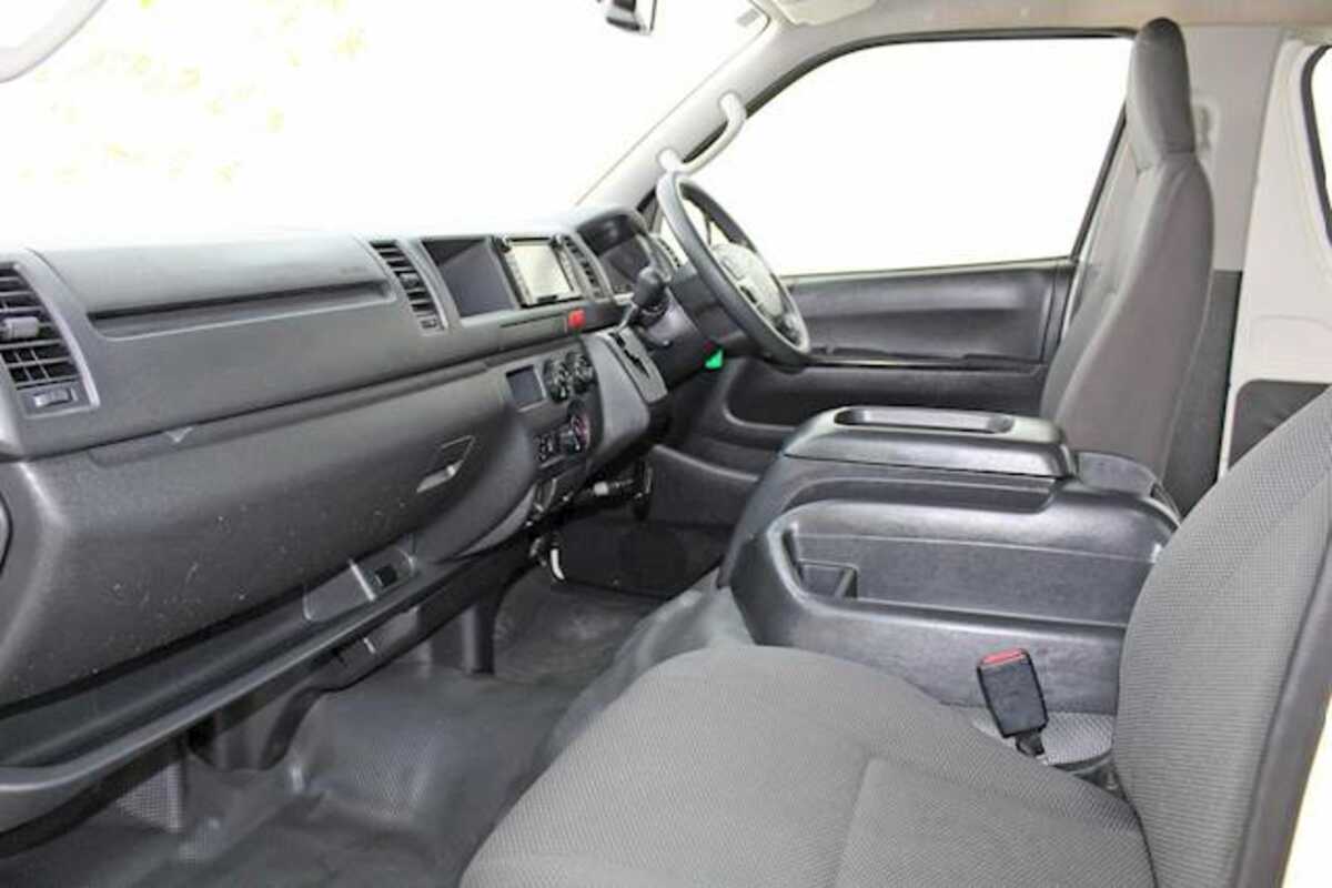 2019 Toyota Hiace Commuter TRH223R