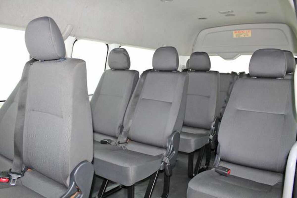2019 Toyota Hiace Commuter TRH223R