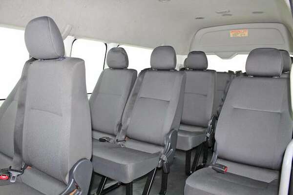 2019 Toyota Hiace Commuter TRH223R