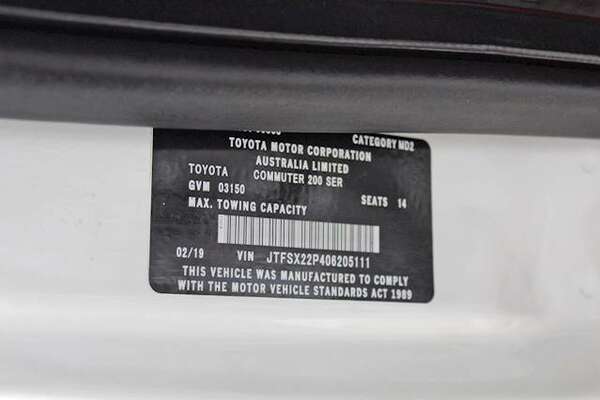 2019 Toyota Hiace Commuter TRH223R
