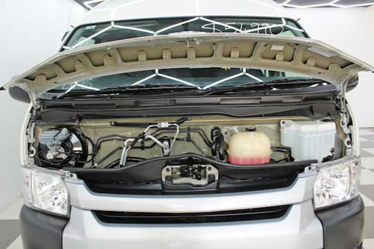 2019 Toyota Hiace Commuter TRH223R