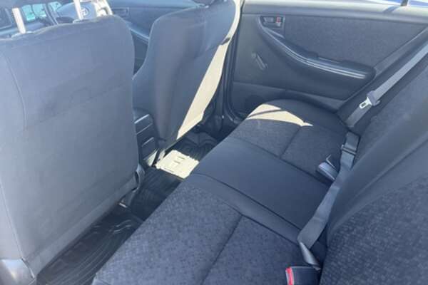 2005 Toyota Corolla Ascent Sport ZZE122R