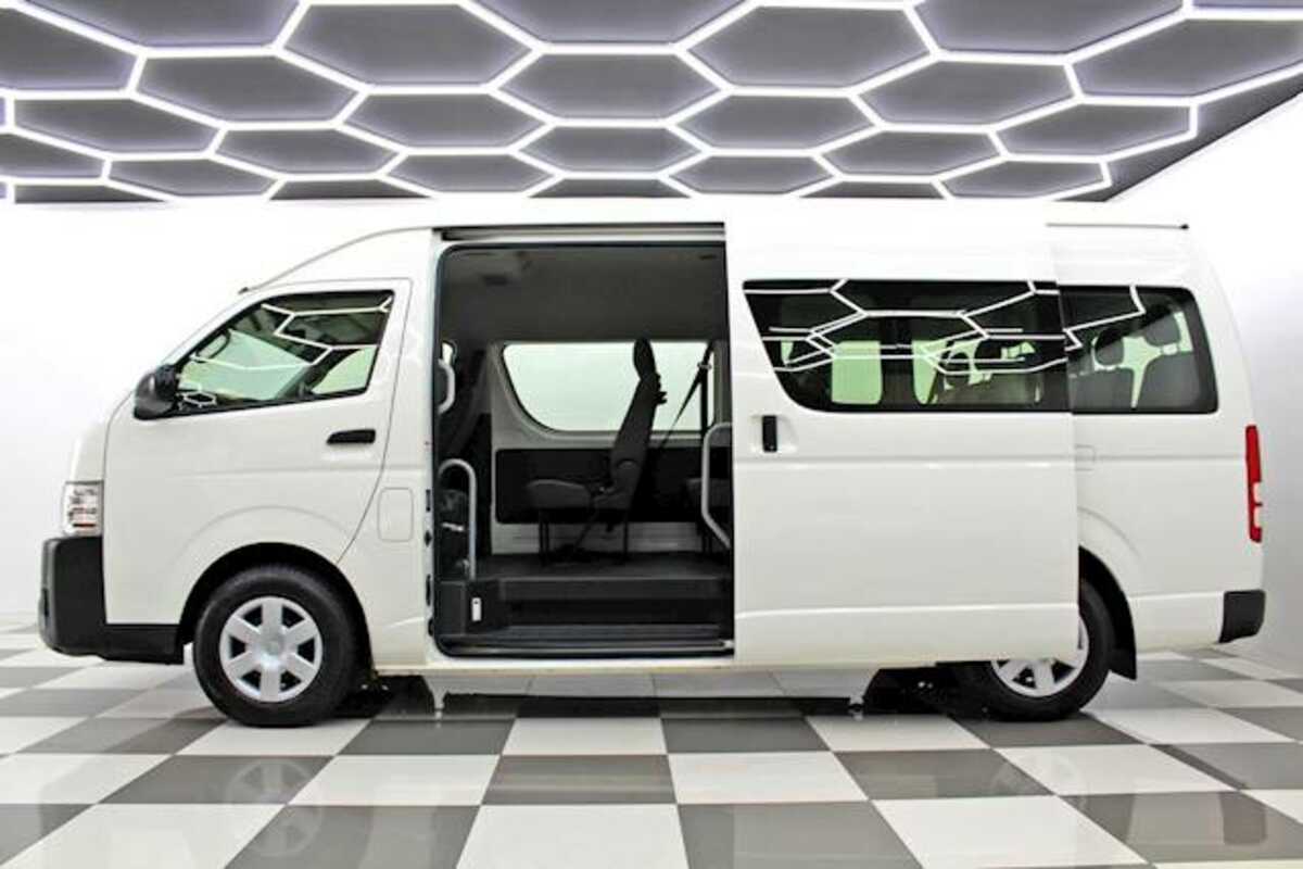 2018 Toyota HIACE COMMUTER KDH223R