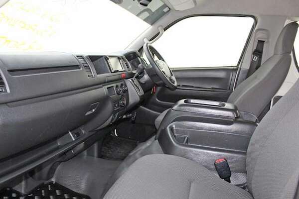 2018 Toyota HIACE COMMUTER KDH223R