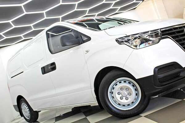 2018 Hyundai iLoad  TQ4