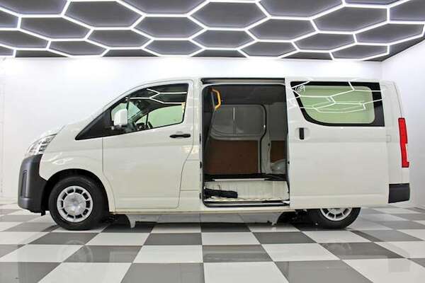 2020 Toyota Hiace  GDH300R