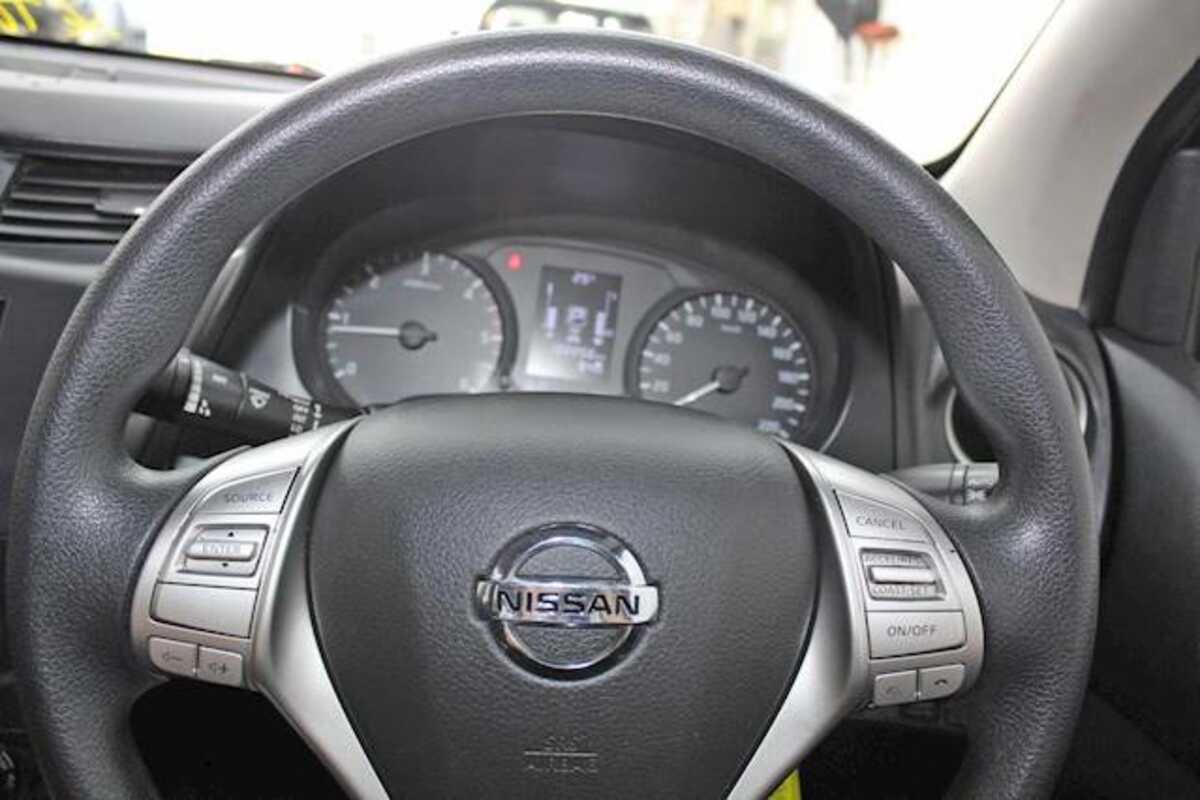 2019 Nissan Navara RX D23 Series 4