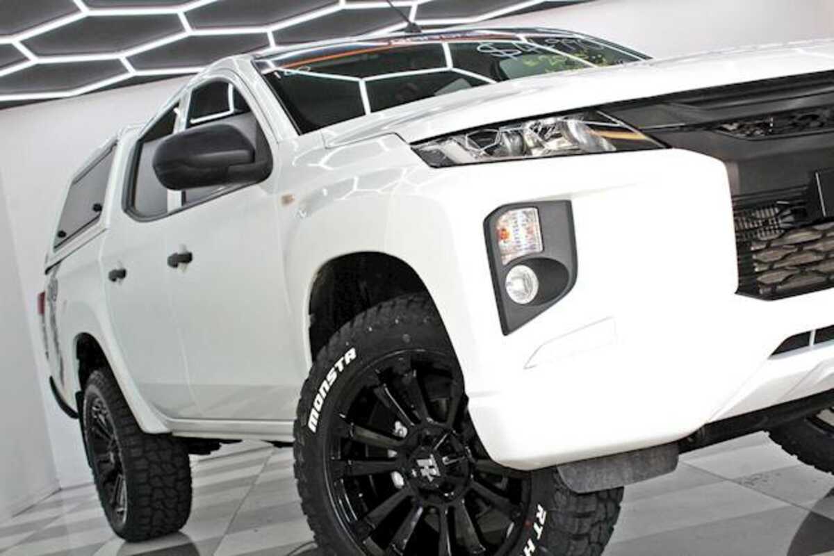 2020 Mitsubishi Triton GLX MR