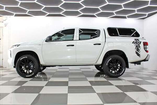 2020 Mitsubishi Triton GLX MR