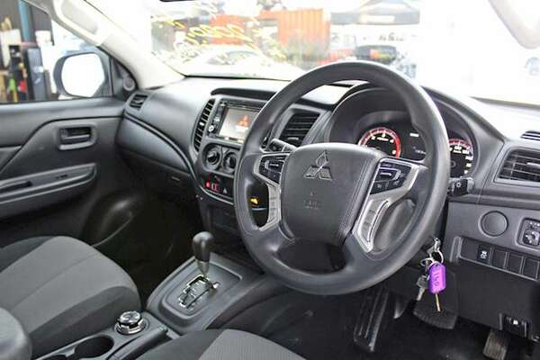 2020 Mitsubishi Triton GLX MR