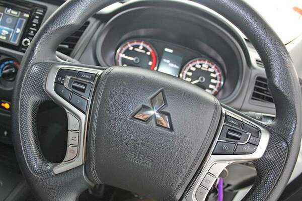 2020 Mitsubishi Triton GLX MR