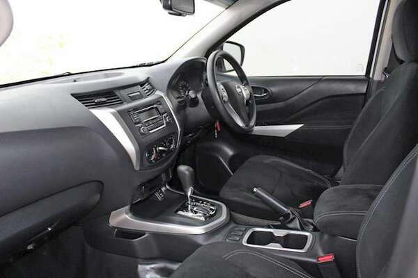 2019 Nissan Navara RX D23 Series 3