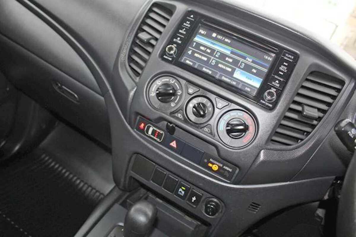 2019 Mitsubishi Triton GLX MR